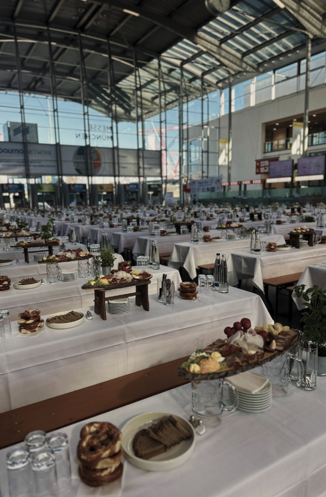 Home eventmates hostess & promotionagentur professionelles eventpersonal für messen, promotion & v12eranstaltungen. (7)