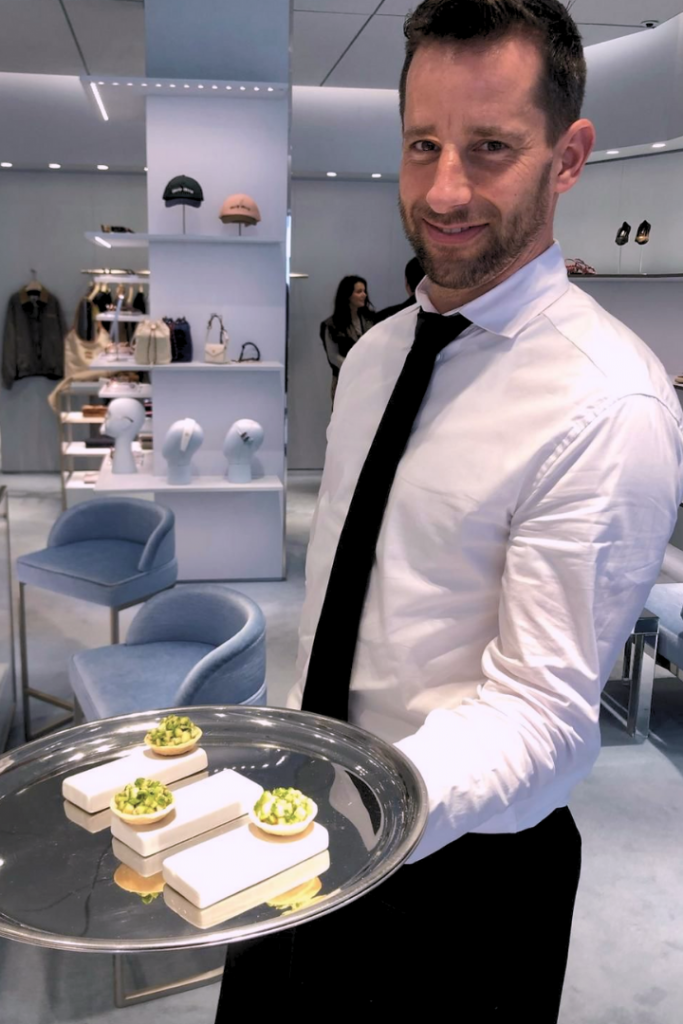 Home eventmates hostess & promotionagentur professionelles eventpersonal für messen, promotion & veranstaltungen. (21)