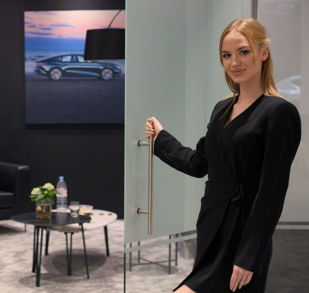 Home eventmates hostess & promotionagentur professionelles eventpersonal für messen, promotion & veranstaltungen. (29)